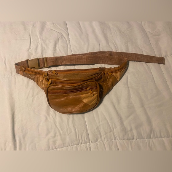 Women’s Vintage Brown Patchwork Leather Fanny Pack Bag - Picture 2 of 7